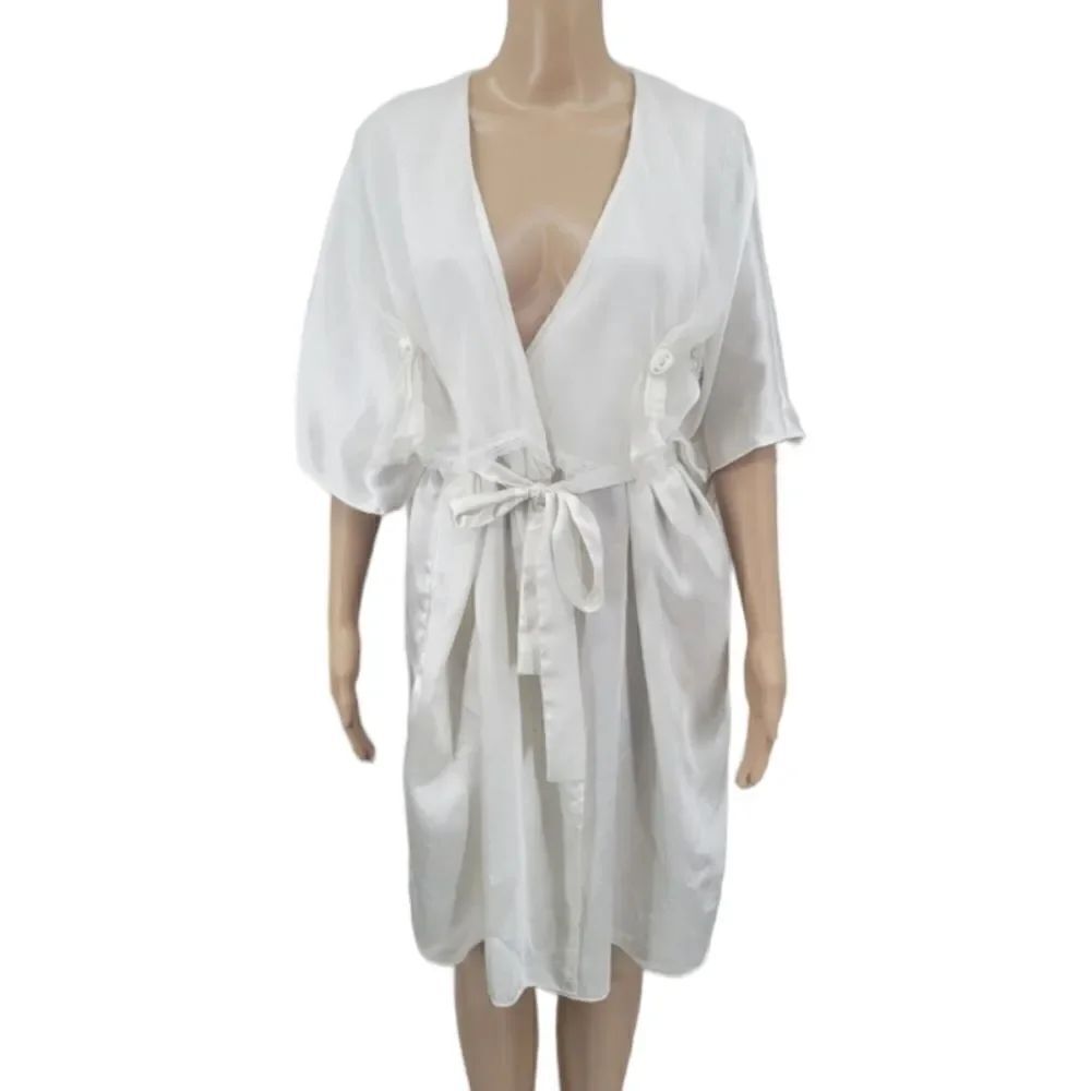 DELICATES Vintage White Robe with Rosettes and lace Women's Large